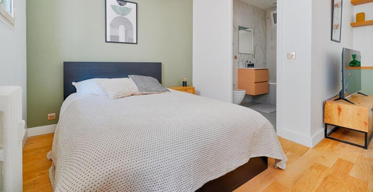 4 Pers, Champs-elysees, Arc De Triomphe Apartment *